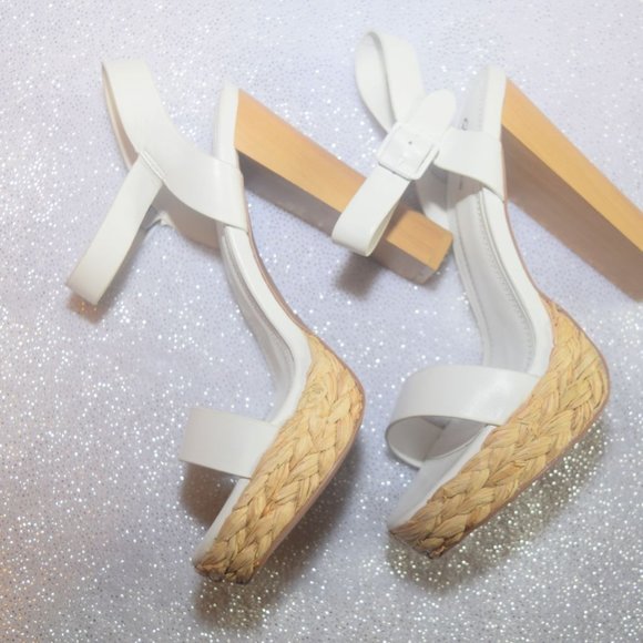 Platform - Picture 2 of 3